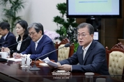 문 대통령, 日 무역 제한 조치에 "한국 기업 피해 발생할 경우 필요한 대응"