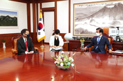 체코 대사 만난 박 의장 “양국이 4차 산업혁명 등 첨단 분야에서 윈-윈 할 수 있길”