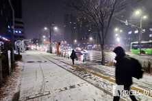 밤까지 강한 눈 집중...내륙 곳곳 대설주의보
