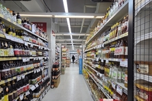 경기 침체 속 10월 물가 2.4↑…1년 3개월 만에 최고치 기록