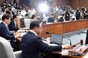 「M포토」 인사청문특위서 의사봉 두드리는 이종배