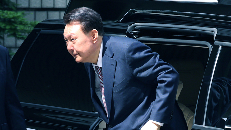 “尹 계엄에 나도 정신적 피해”... 5천만 국민 줄소송 '허와 실'