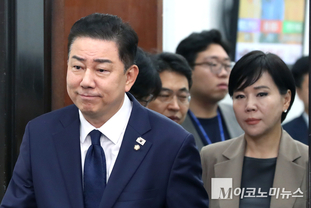 「M포토」 최고위 참석하는 김병기
