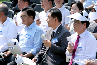 「M포토」 불볕더위 속 ‘K-관광’ 캠페인에 나선 국회의장·여야 대표