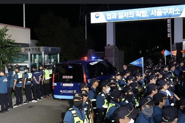 [속보] 내란수괴 윤석열, 124일만에 재구속…“증거인멸 우려”