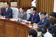 「M포토」 송언석, 與 향해 “검찰 개혁 논의하자”