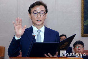 「M포토」 선서하는 전재수 해수부 장관 후보자