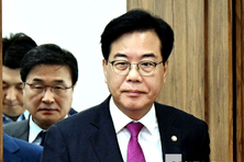 송언석 당사 압수수색에 “개인정보 무단강탈, 끝까지 막겠다”