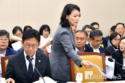 「M포토」 과방위 출석한 배경훈 장관과 이진숙 위원장