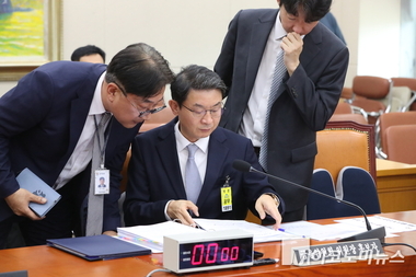 여야 ‘금융위 해체’ 공방...이억원 후보자, ‘해체론’에 말 아껴