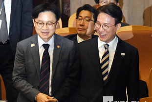 「M포토」 대정부 질문 출석하는 김민석 총리