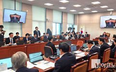 [국감] 코트라 전 노조위원장, 해외투자 알선 비위 의혹…국회 윤리 점검 촉구