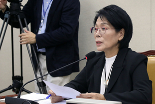 「M포토」 발언하는 최민희 과방위 위원장