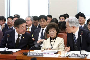 「M포토」 행안위 국감 출석한 윤호중·박선영·최동석