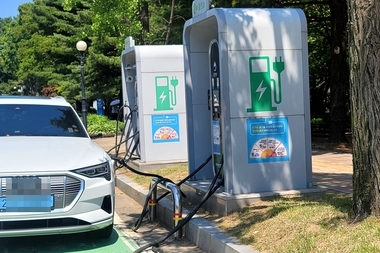 전기차의 매립식 손잡이는 사라져야 한다