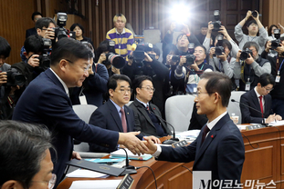 「M포토」 인사청문회 출석한 김호철 감사원장 후보자