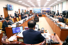 전동킥보드, 16세 이상·안전교육 이수 의무화...‘PM법’ 국토위 통과