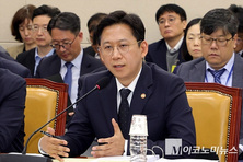 배경훈 과기부총리, “KT 조사결과 연내 발표”...민관 합동조사 마무리