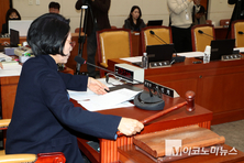 국회 과방위, 국힘 불참 속 ‘쿠팡 연석 청문회’ 의결