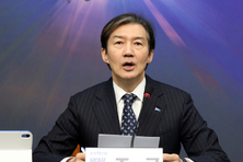 조국, 정청래 대표에 회동 제안 "설 연휴 전 공식 입장 결정하라"