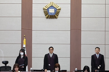 尹 전 대통령, 내란 첫 결론 ‘체포방해’ 오늘 1심 선고 나온다