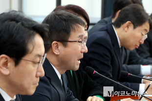 「M포토」 원내대책회서 발언하는 한병도