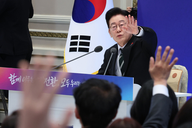 이재명 “반칙·특권·불공정 바로 잡겠다...검찰개혁 역시 확실하게”