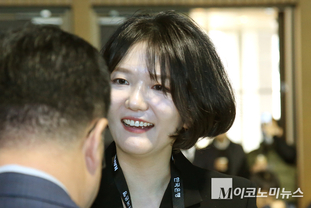 「M포토」 AX 콘퍼런스 참석한 최수연 네이버 대표