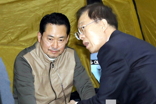 「M포토」 장동혁 단식장 찾은 이석연 국민통합위원장