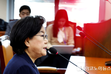 자정 넘긴 이혜훈 인사 청문...“사퇴·지명 철회” 촉구 이어져