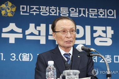 이해찬 전 총리 베트남서 별세...응급 이송 뒤 회복 못해