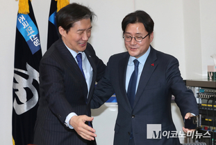 「M포토」 조국혁신당 예방한 홍익표 정무수석