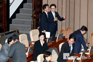 「M포토」 교섭단체 대표 연설 참석한 김민석 총리를 비롯한 국무위원들