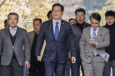 ‘돈봉투 살포·불법 정치자금 수수’ 혐의 송영길, 2심서 모두 무죄