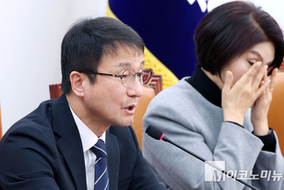 「M포토」 정책조정회의서 발언하는 한병도