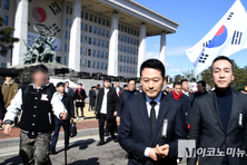 국힘 ‘사법독립, 도보 투쟁’에 민주 “도로 윤어게인 투쟁”