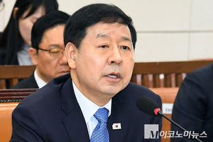 「M포토」 질의에 답하는 구윤철 부총리