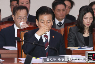 「M포토」 외통위 참석한 정동영 통일부 장관