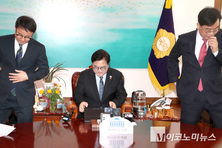 우원식, 개헌 논의 요청에 "여야는 엇갈린 반응 내놔"