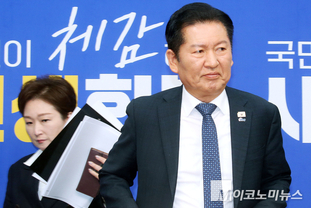 「M포토」 최고위 참석하는 정청래 대표