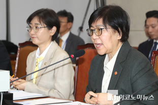 「M포토」 질의에 답하는 정은경 보건복지부 장관