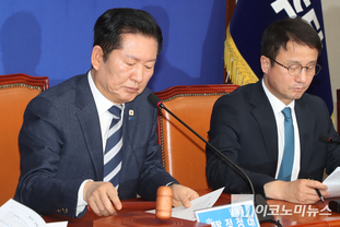 「M포토」 최고위 속개 선언하는 정청래