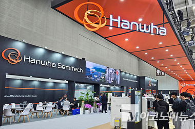 한화세미텍, 차세대 칩마운터 ‘DECAN S2 Plus’로 글로벌 공략