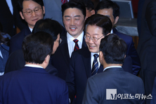 李대통령, 이시바 전 총리와 오찬··· "한일 협력에 감사"