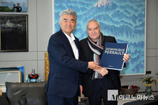 정원주 대우건설 회장, ‘땅과 빛의 건축가’ 도미니크 페로 면담