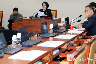 「M포토」 국회 과방위, 민주당 의원 지각에 국힘 항의 차원 이석