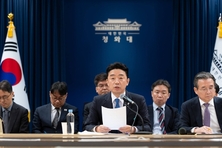 강훈식 “연말까지 원유 2억7300만 배럴, 나프타 210만톤 확보”