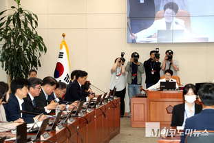 「M포토」 국회 재경위, 신현송 한국은행 총재 후보자 인사청문보고서 채택