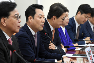 「M포토」 최고위에서 발언하는 장동혁 대표