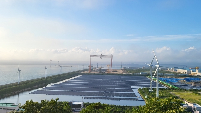 국내 기업, 북미·중동 등 해외 시장서 활짝 연 'K-태양광 황금시대'... - 뉴스 썸네일 이미지